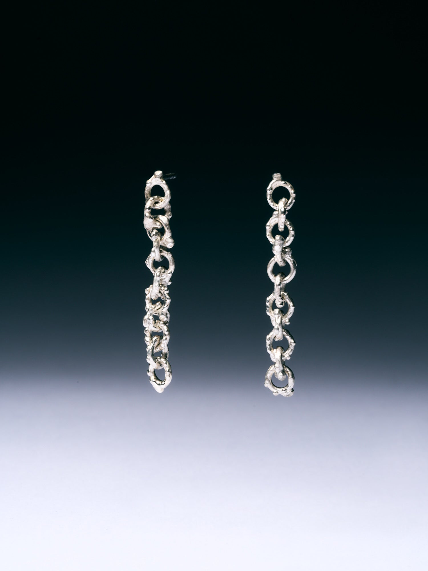 HALOMONA chain earrings